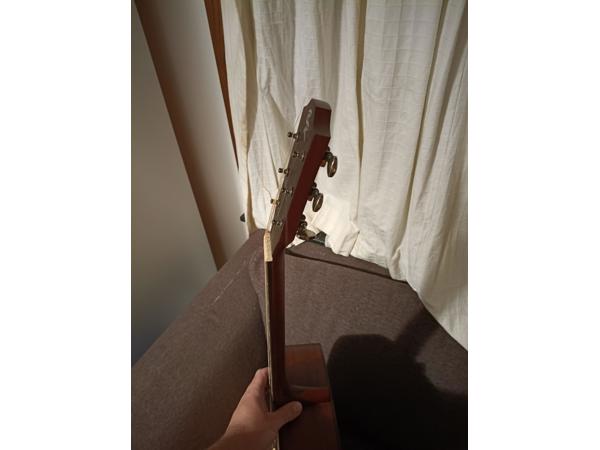 Acoustic guitar Baton Rouge