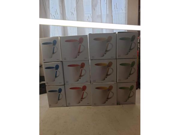 Koffie/thee kopjes met lepel