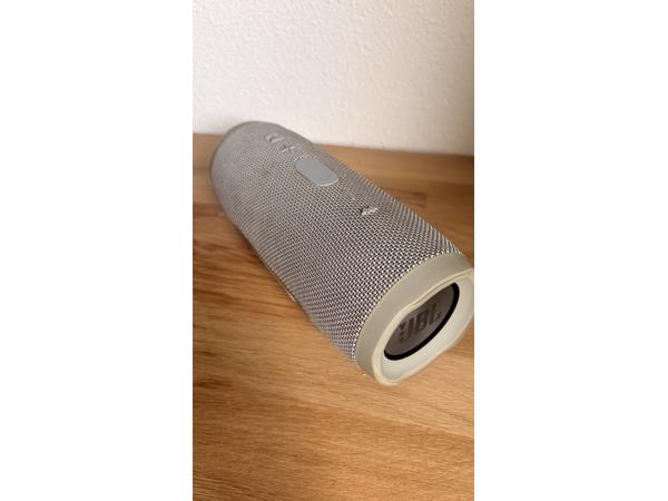 JBL Charge 3