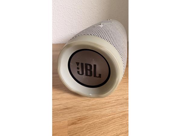 JBL Charge 3