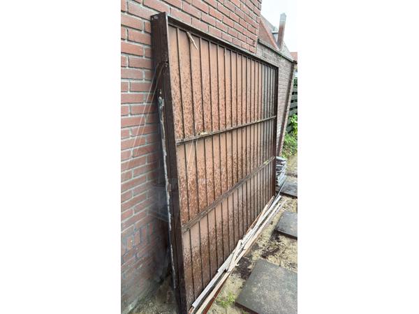 Metalen schutting delen (2 stuks)