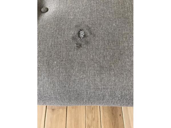 Jysk slaapbank: 192 cm (B) x 89 cm (H) x 92 cm (D).