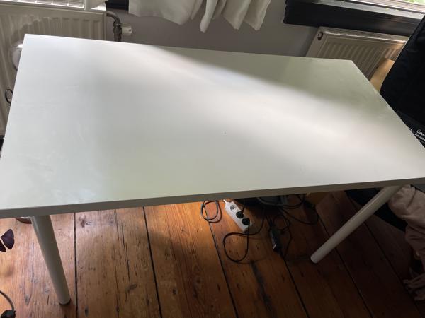 Klein Ikea bureau (wit)
