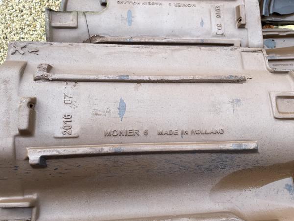 Dakpannen Monier 6, ZWART, +/- 100 stuks