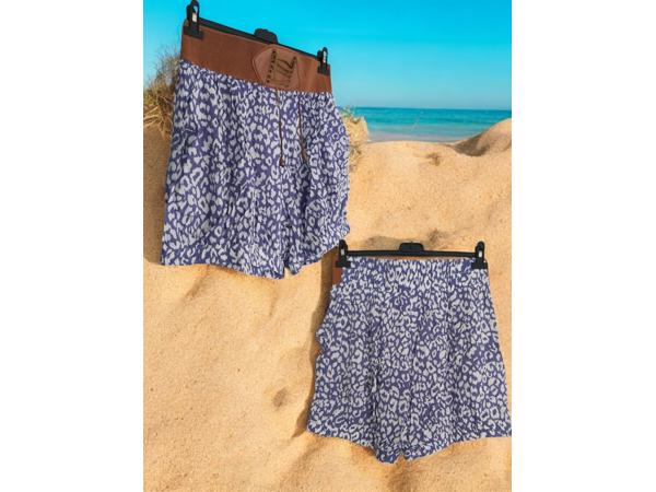 Korte broek blauw wit L/XL