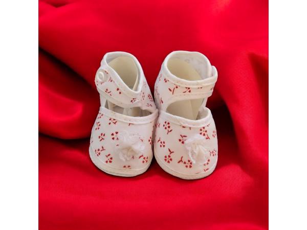 Junior Joy Babyschoenen Newborn Wit Met Rode Bloemetjes