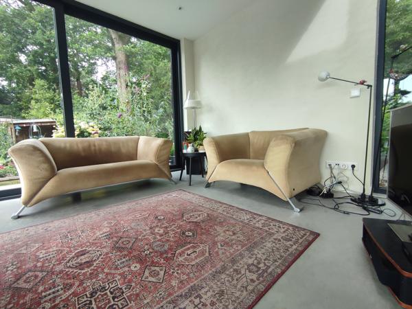 2 zitbank en love seat