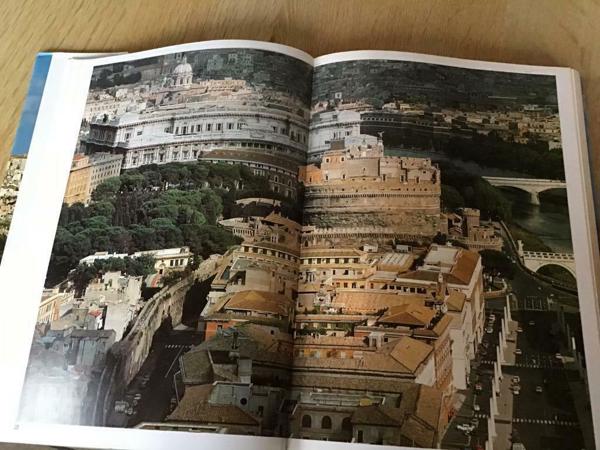 Boek Italië .Prachtig exemplaar eventueel een reis te boeken