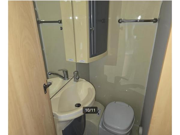 DETHLEFFS CAMPER 3.95 HK 2006 ZGOH 2 LENGTEBEDDEN