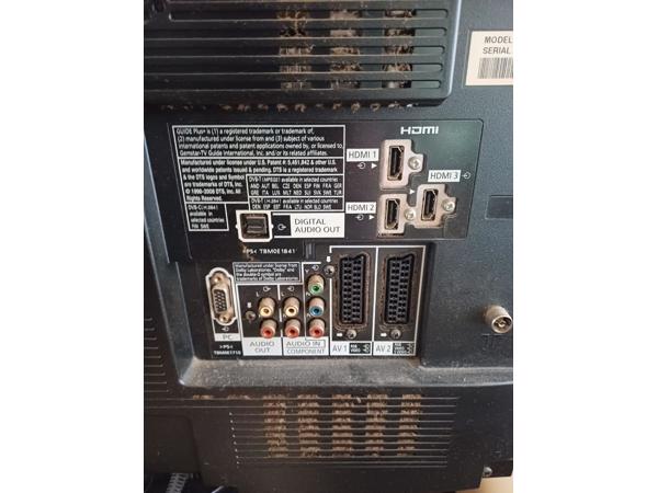 bieden twee tv''s  twee montoren  zonehemel