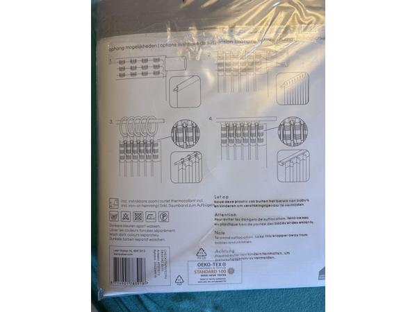 Gratis: kant en klaar gordijn /vitrage