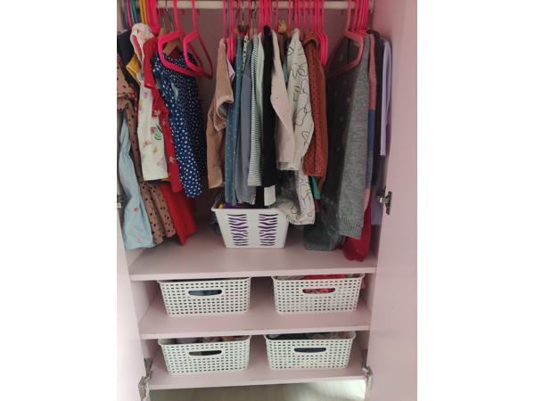 Kinder kledingkast roze