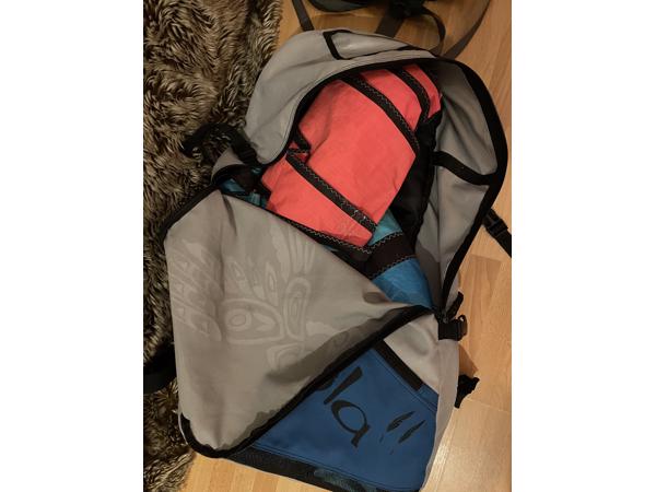 2 Kites (7m2 en 9m2) gratis op te halen in Amsterdam!