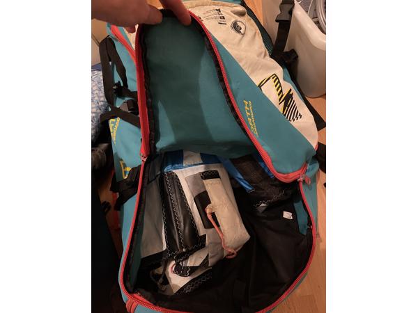 2 Kites (7m2 en 9m2) gratis op te halen in Amsterdam!