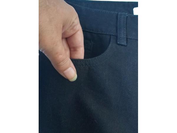 Jeans zwart met sier druk knopen S