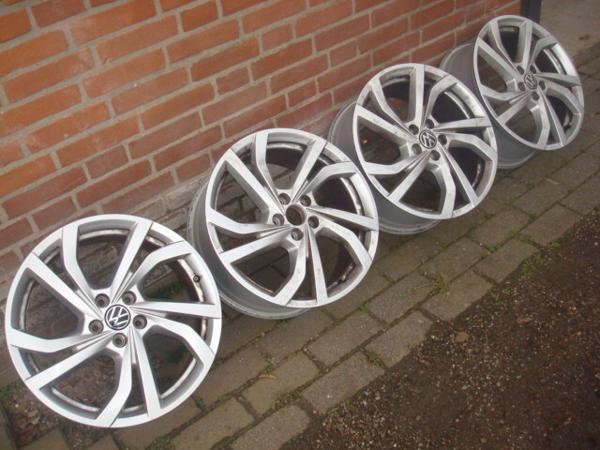 17 Inch Originele VW Polo 2G Velgen Nr 206