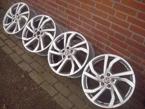 17 Inch Originele VW Polo 2G Velgen Nr 206