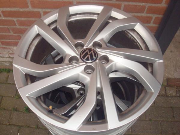 17 Inch Originele VW Polo 2G Velgen Nr 206