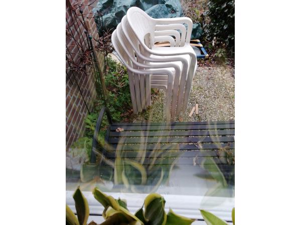 Salontafel en  vintage eethoek