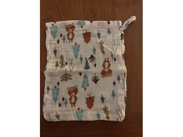 Stoffen mini bag met rijgkoord en beren kinder washand katoe