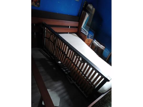Tweepersoons bed 160 x 200 met beweegbare bodems
