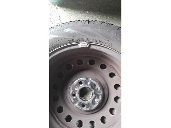 Winterbanden 205x55/R16  met velg