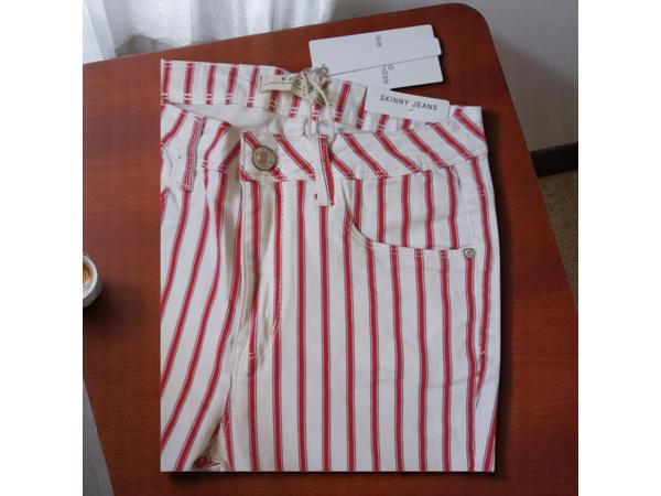 Skinny broek wit rood gestreept S