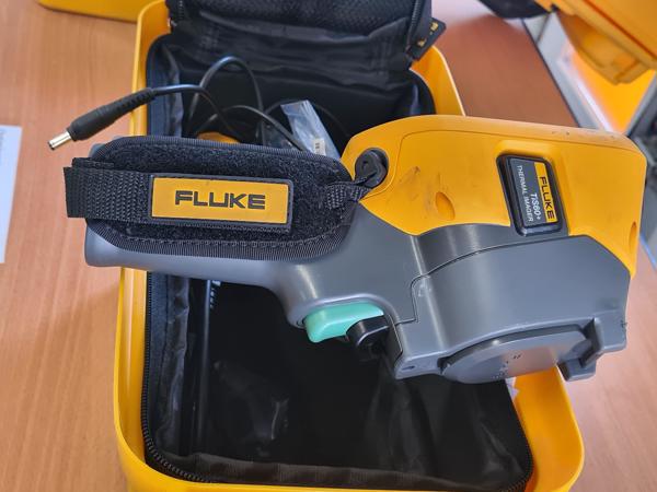 Meetapparatuur : warmte verlies meter en PV meter