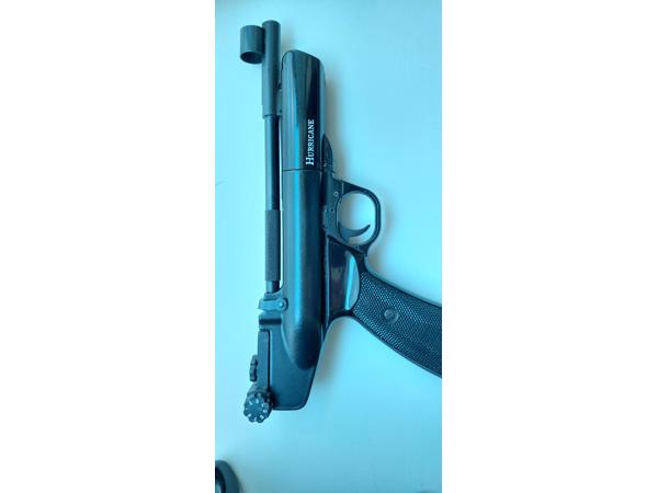 Aangeboden Webley &amp;amp; Scott Hurricane 5.5 mm