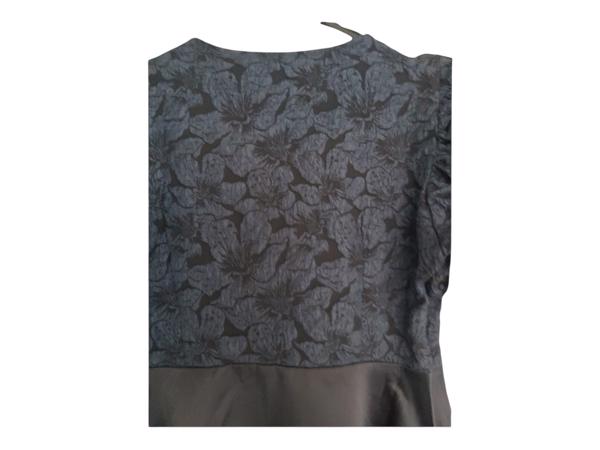 Sjieke satijnen jurk met kant L 40/42