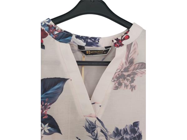 Metrofive bloemen shirt vhals lichtroze XL