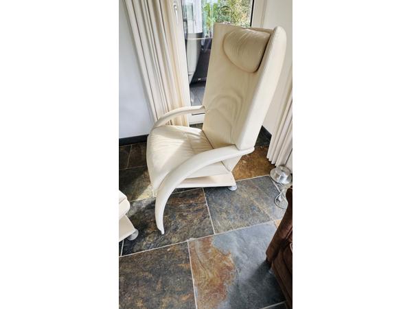 Relaxfauteuil met hocker van leer