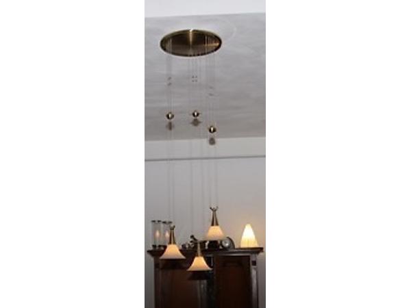 Lamp met Alabaster kelken