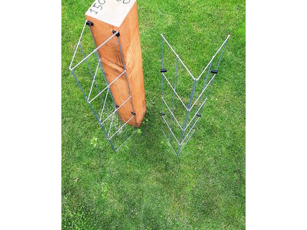 Klimplanten tegen tuinschermen tuinmuren en palen