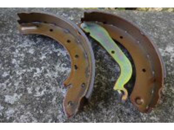 Remschoenen Ford Maverick