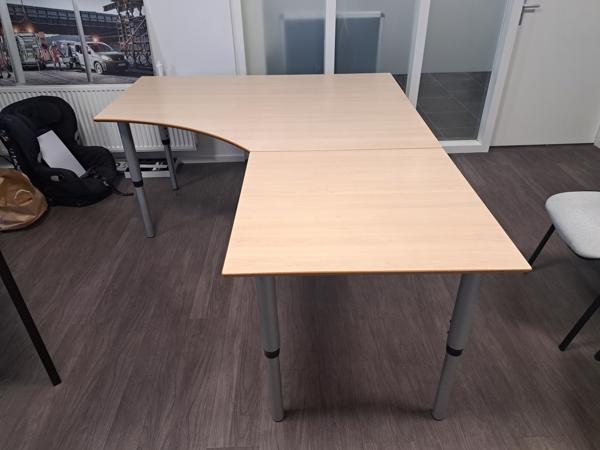 Zo goed als nieuw bureau