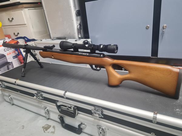 Crosman Valiant 4.5 Knikloopbuks nieuwstaat