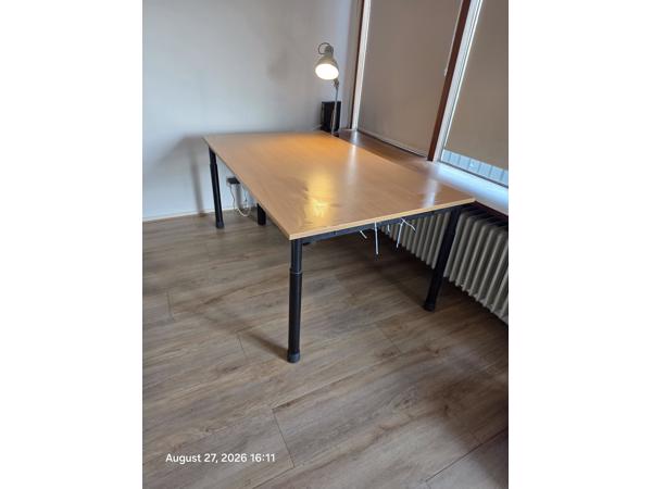 Alles moet in één keer weg. Ideaal voor studenten, starters of tijdelijke inrichting.