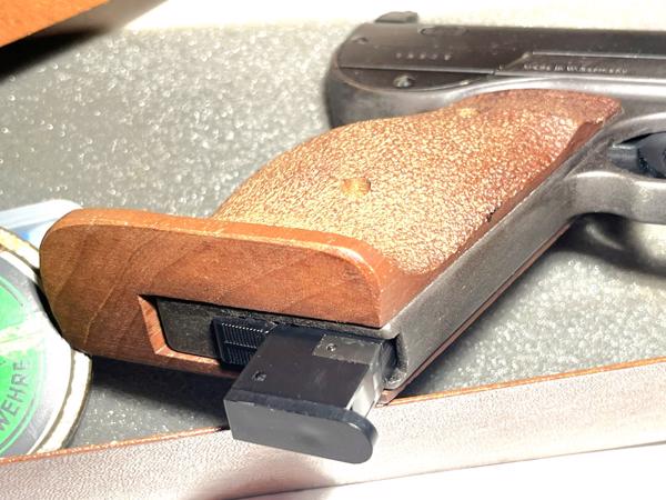 match pistool, wedstrijdpistool met magazijntje