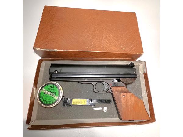 match pistool, wedstrijdpistool met magazijntje