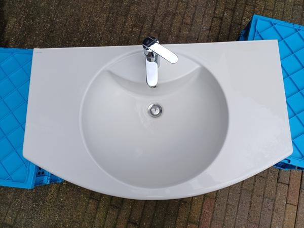 Catalano wastafel  SFERA met Grohe kraan