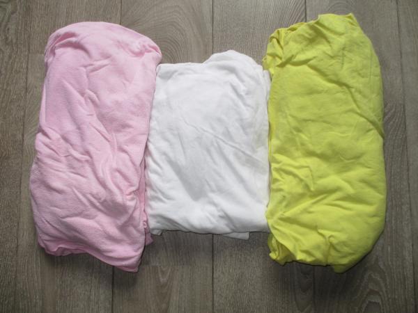 1 Persoons Dekbed + Hoelakens,+ Dekbedovertrekken.