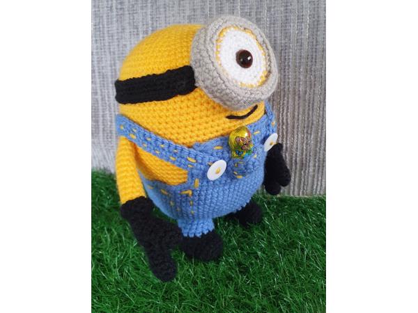 minion  28x18cm .  met handschoenen