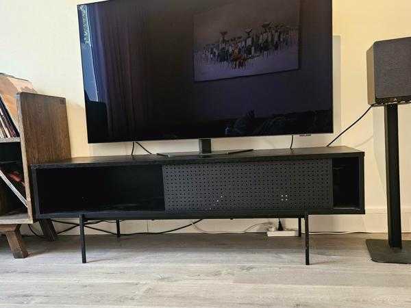 Tv kast zwart, goede staat