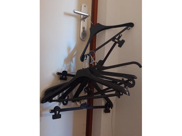 Kledinghangers gratis mee te nemen