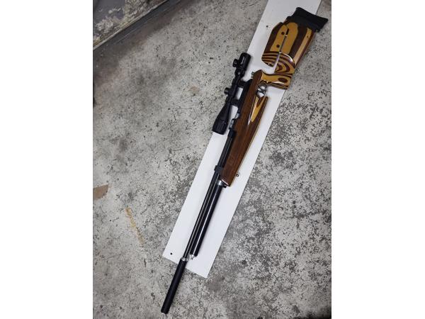 Pcp Steyr match 5.5 mm links met RWS kijker 6x40  , demper e