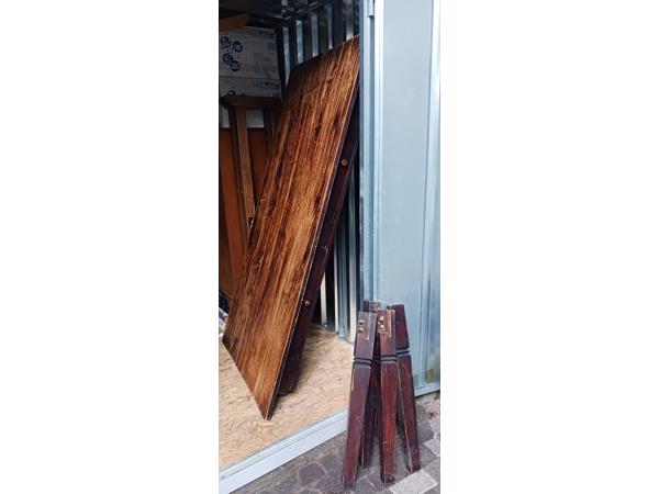 Houten koloniale tafel