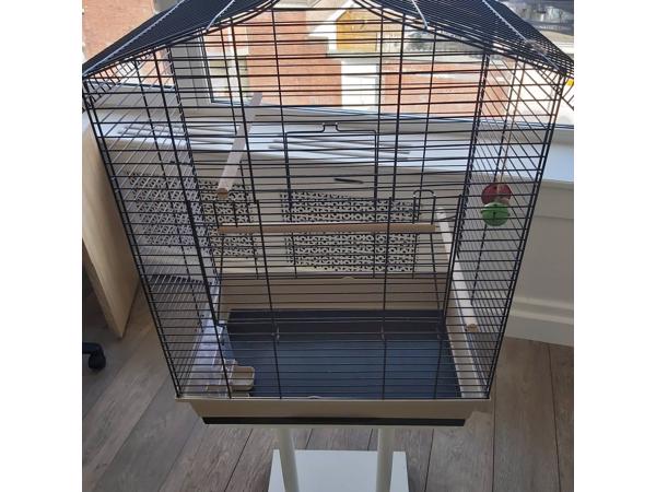 Parkietenkooi met standaard