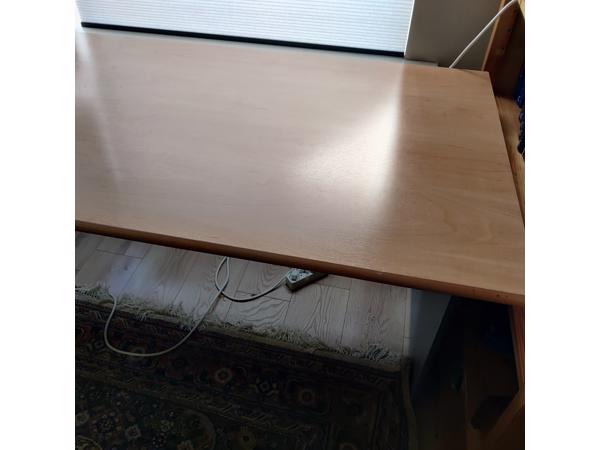 Bureau of hobbytafel: 2,43 cm lang 80 tot 100 cm breed en 75 breed