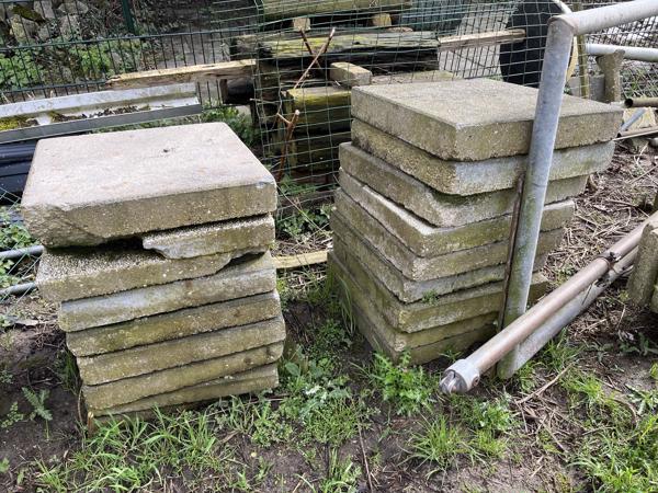 Geniet breken Verwaand Zware beton tegels 50x50 in Zuilichem - Tuin en Terras, Tegels en  Sierbestrating - Markanda